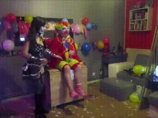 klown love gif