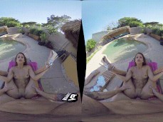 Uma Jolie gif