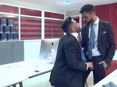 Office seduction; ; Hector de Silva & SEBASTIAN REISS 0413 5 gif