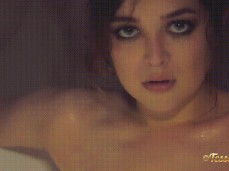 Tessa Fowler gif