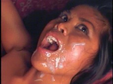 rosa ramirez bañada en leche gif