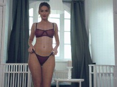 Cara Mell 1 gif