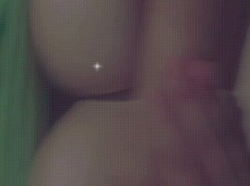 Me encanta tocarme las tetas  mandarle  a mi mejor amigo gif