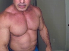 Tolerant bodybuilder Tony doesn't mind you watching & wanking 0904-1 gif