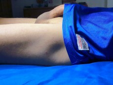 Instead of pyjamasho, my hot roommate just wears a football shirt 0135-1 10 gif